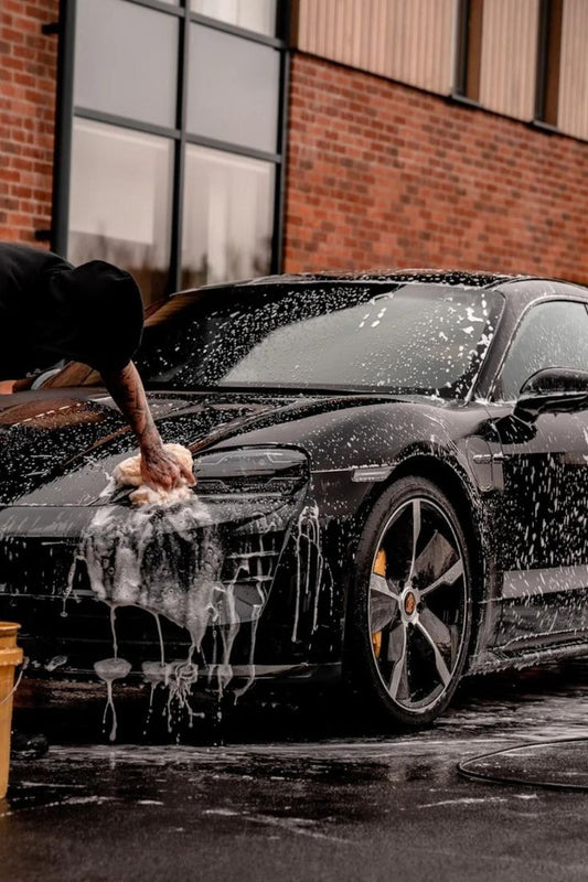 LIMPIEZA INTERIOR Y EXTERIOR DELUXE