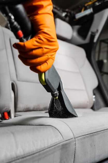 TAPICERÍA Y LIMPIEZA INTERIOR DELUXE